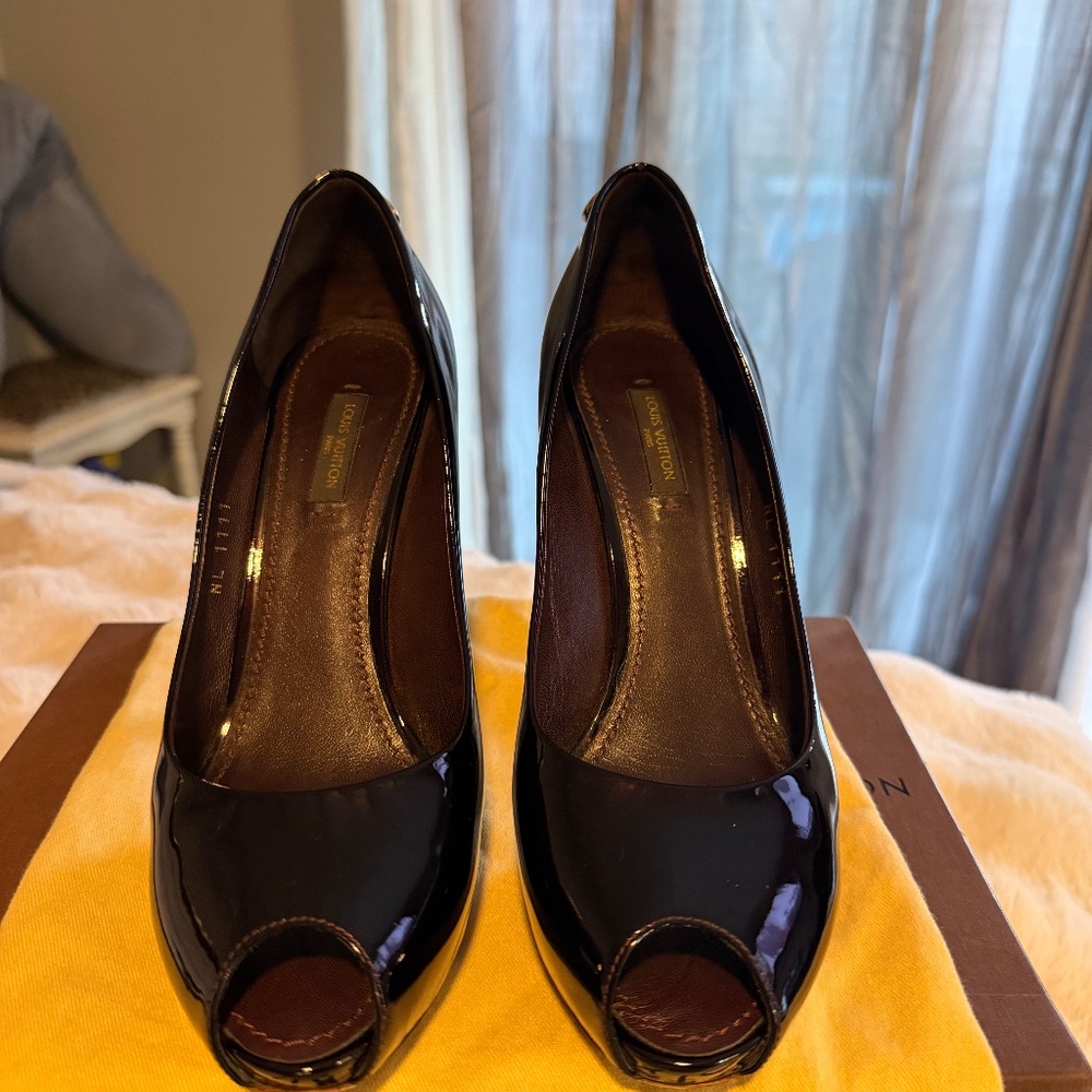 LOUIS VUITTON - Picture 12 of 16